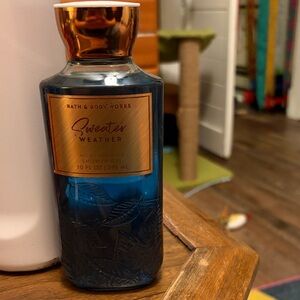 Bath & Body Works Sweater Weather Blue Shower Gel